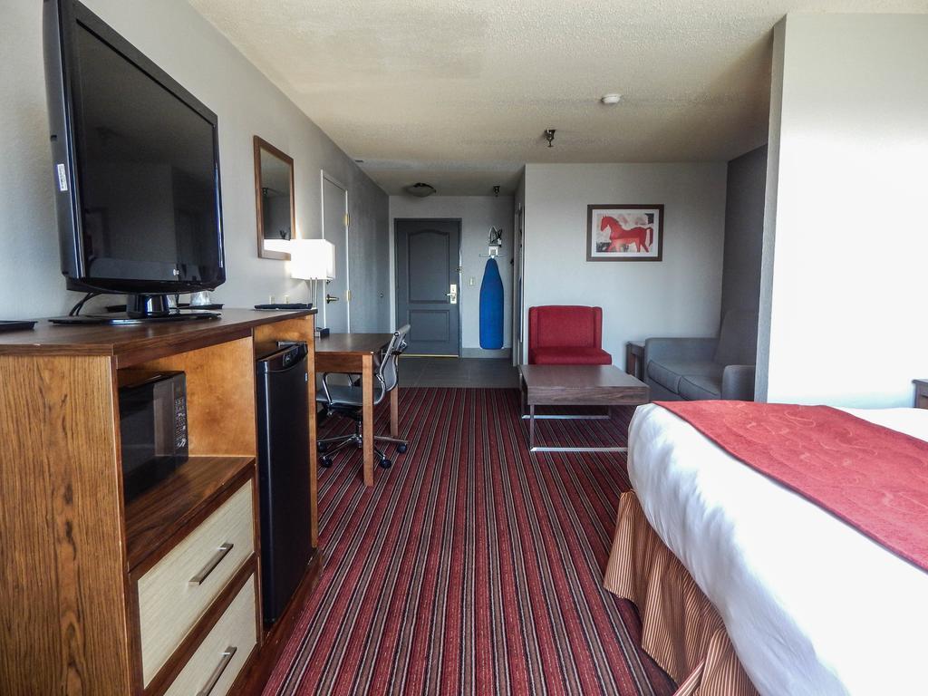 Country Inn & Suites By Radisson, Dfw Airport South, Tx เออร์วิง ภายนอก รูปภาพ