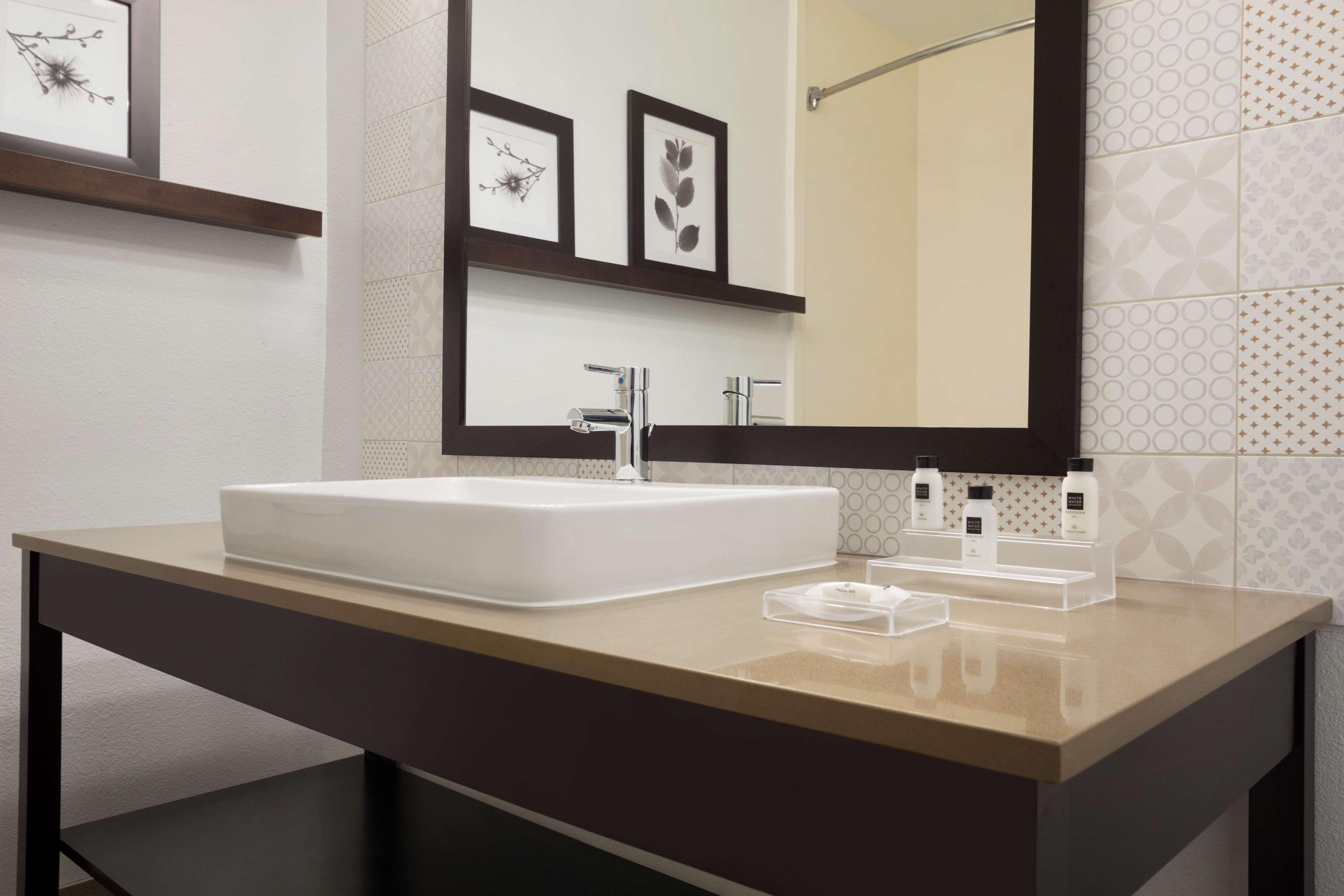 Country Inn & Suites By Radisson, Dfw Airport South, Tx เออร์วิง ภายนอก รูปภาพ