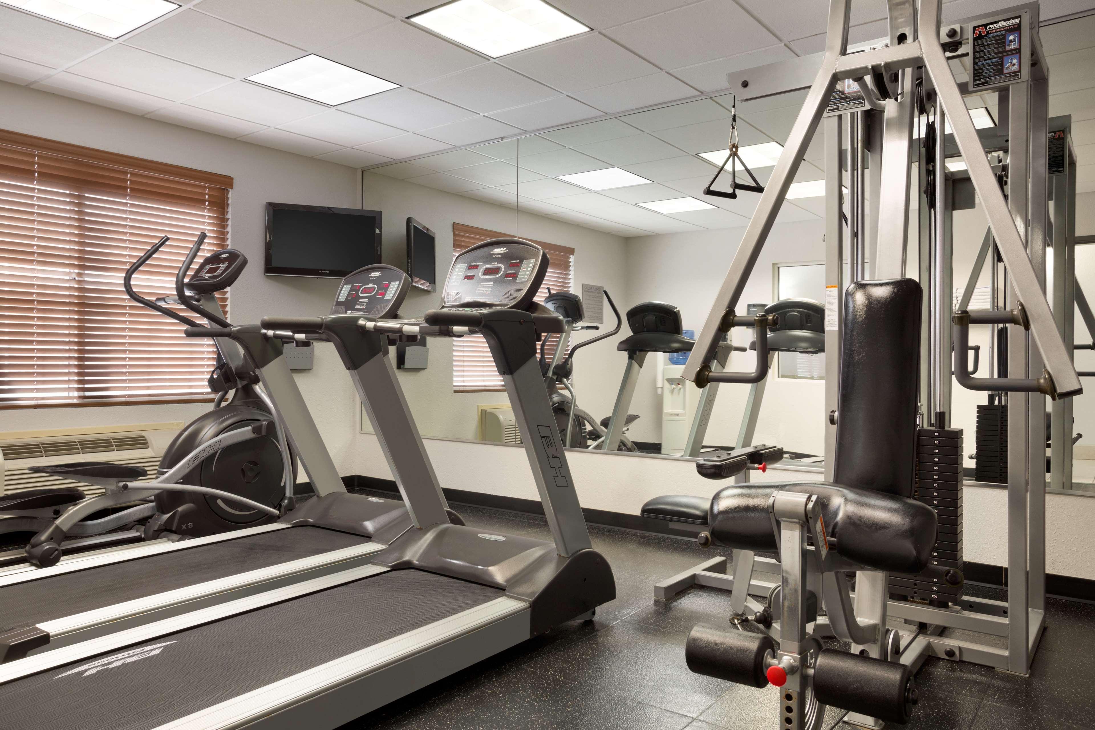Country Inn & Suites By Radisson, Dfw Airport South, Tx เออร์วิง ภายนอก รูปภาพ