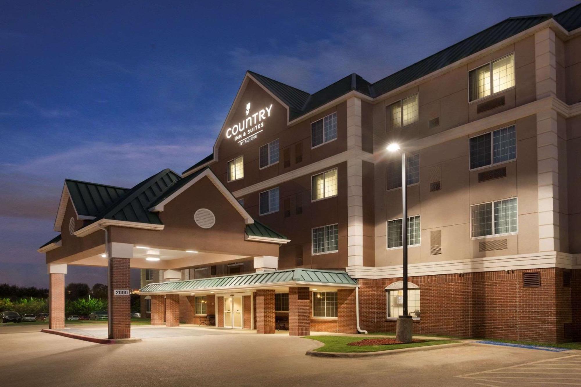 Country Inn & Suites By Radisson, Dfw Airport South, Tx เออร์วิง ภายนอก รูปภาพ