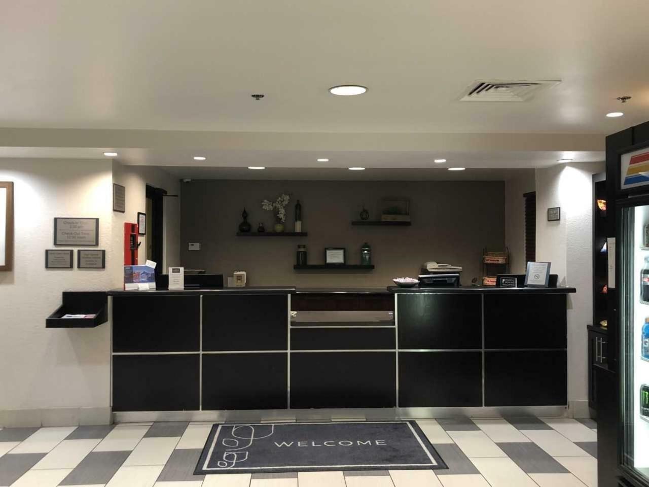 Country Inn & Suites By Radisson, Dfw Airport South, Tx เออร์วิง ภายนอก รูปภาพ