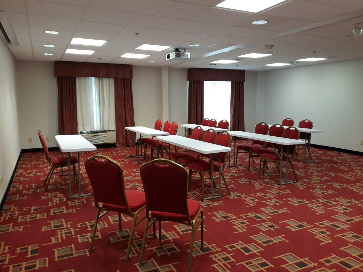 Country Inn & Suites By Radisson, Dfw Airport South, Tx เออร์วิง ภายนอก รูปภาพ