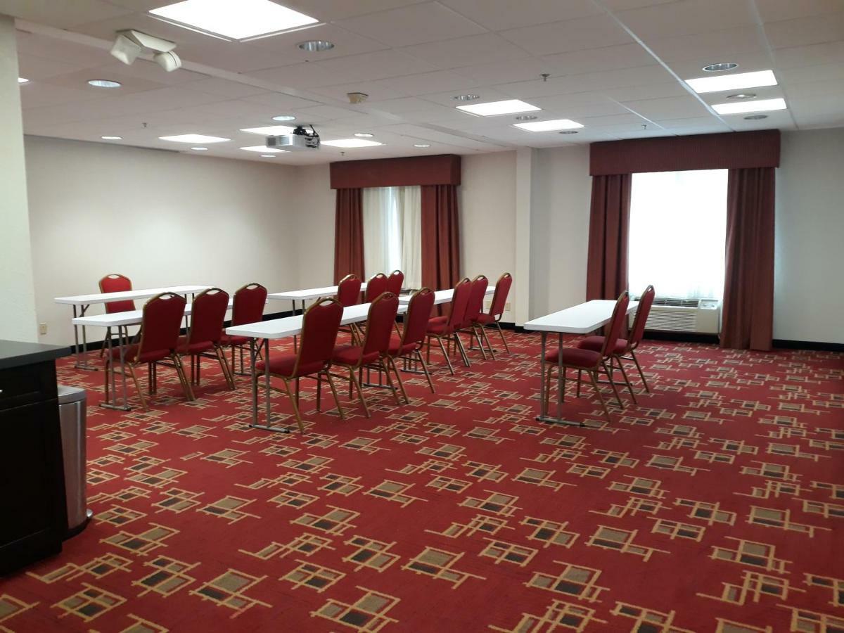 Country Inn & Suites By Radisson, Dfw Airport South, Tx เออร์วิง ภายนอก รูปภาพ